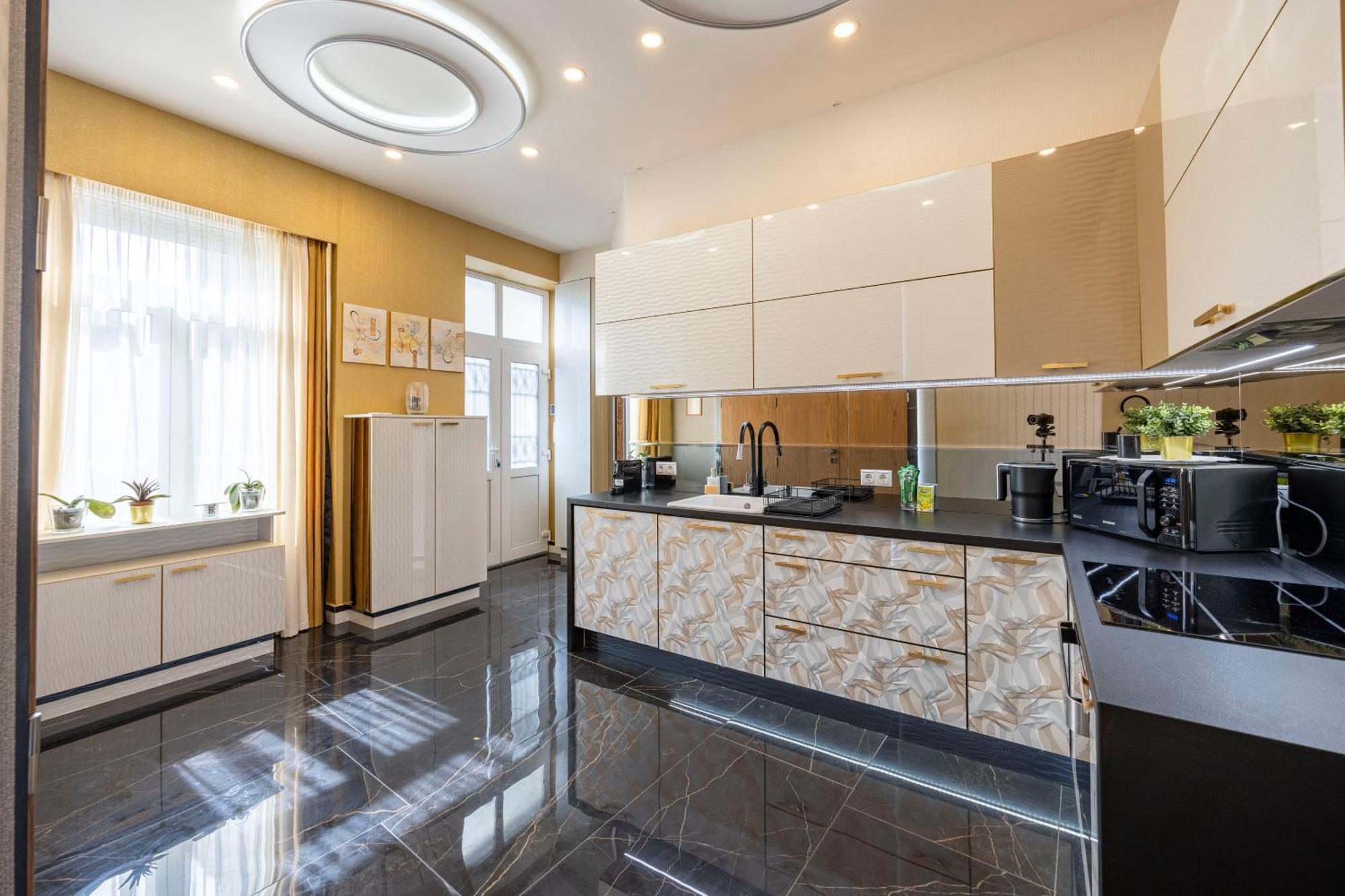 Luxury Royal Central Apartment By Prestige Homes Budapeşte Dış mekan fotoğraf